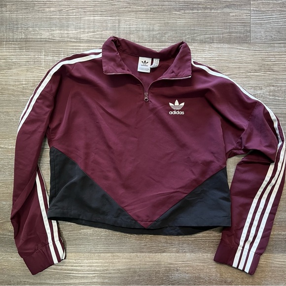 Adidas cropped jacket XS - Picture 3 of 6